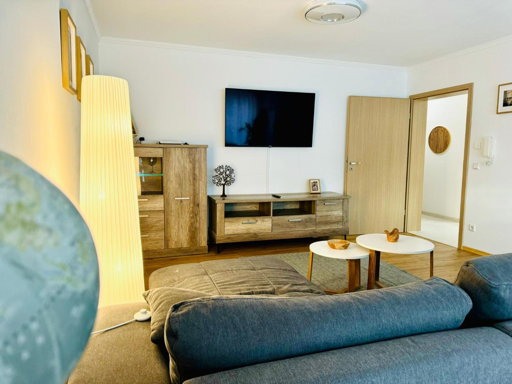 Modern Und Lichtdurchflutet - Ferienwohnung Mit Terrasse Fachbach Buitenkant foto